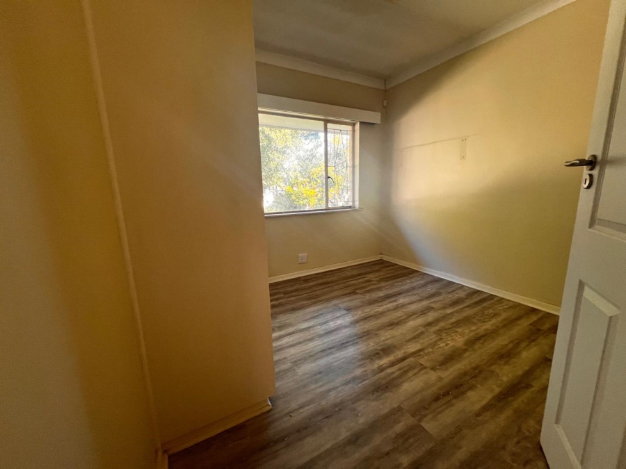 To Let 4 Bedroom Property for Rent in Beacon Bay Eastern Cape